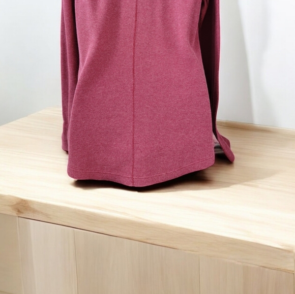 Eddie Bauer women's size L in burgundy with five buttons on neck. More... - Picture 6 of 7